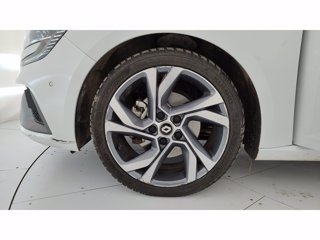 RENAULT Megane Sporter 1.6 E-TECH Plug-in Hybrid RS Line A