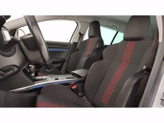 RENAULT Megane Sporter 1.6 E-TECH Plug-in Hybrid RS Line A