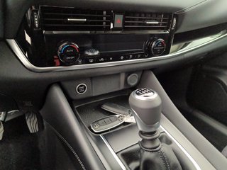 NISSAN QASHQAI N-CONNECTA MHYB 140CV - TF