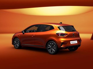 RENAULT techno MY25 full hybrid E-Tech 145