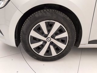 RENAULT Clio 1.6 E-Tech full hybrid Equilibre 145cv auto