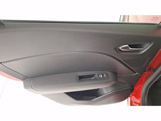 RENAULT Captur 1.6 E-Tech hybrid Intens 145cv auto