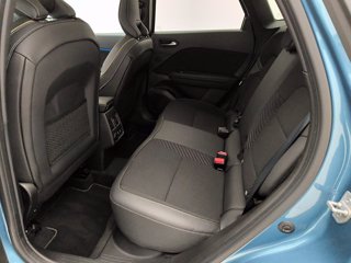 RENAULT iconic full hybrid E-Tech 145