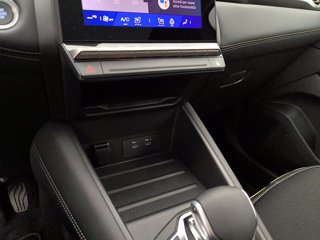 RENAULT iconic full hybrid E-Tech 145