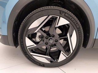 RENAULT iconic full hybrid E-Tech 145