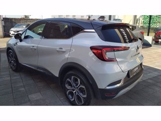 RENAULT Captur 1.6 E-Tech hybrid Intens 145cv auto