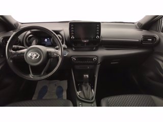 TOYOTA Yaris 1.5 Hybrid Lounge e-CVT