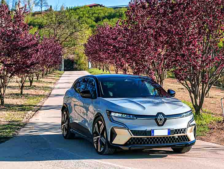 730X550 Formazione Megane